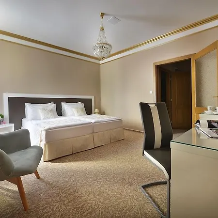 Hotel Grandhotel Zvon 4*