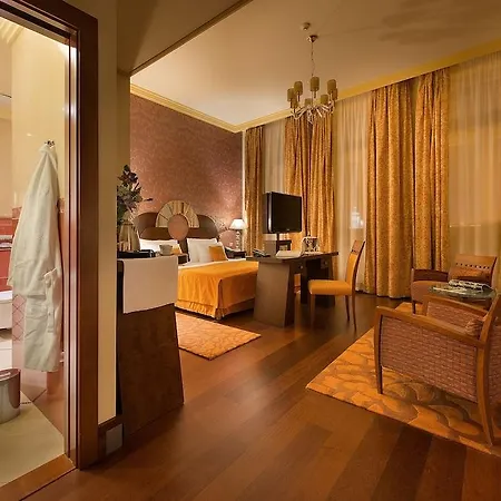 Hotel Grandhotel Zvon 4*