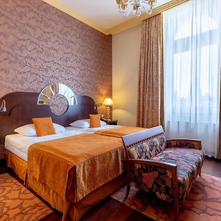 Отель Grandhotel Zvon Ческе-Будеёвице