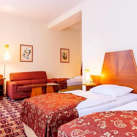 Grandhotel Zvon Отель 4*