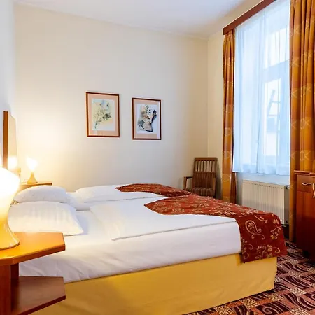 Отель Grandhotel Zvon Ческе-Будеёвице
