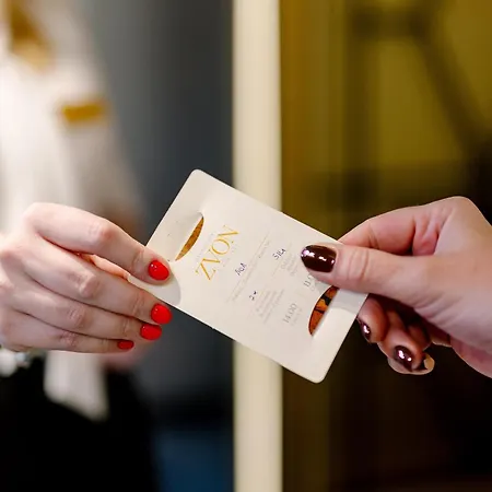 Grandhotel Zvon Отель