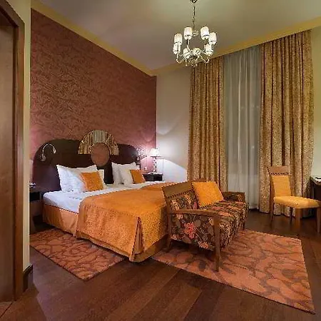 Hotel Grandhotel Zvon 4*