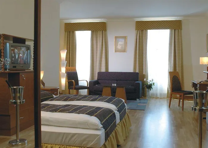 Hotel Grandhotel Zvon 4*