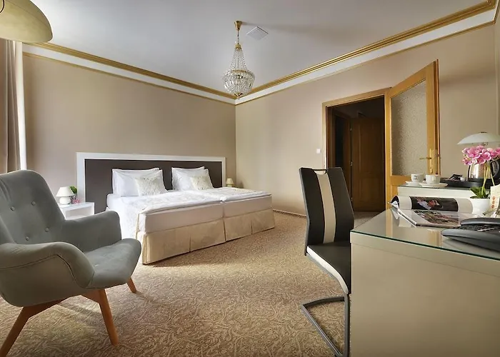 Ξενοδοχείο Grandhotel Zvon 4*
