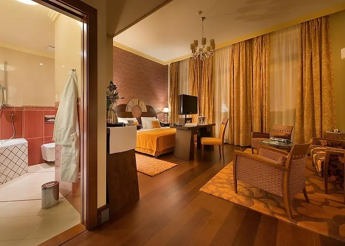 Ξενοδοχείο Grandhotel Zvon 4*