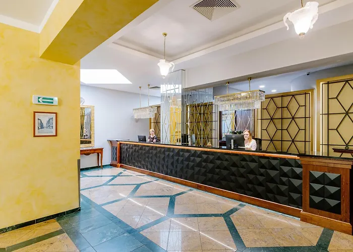 Hotel Grandhotel Zvon 4*