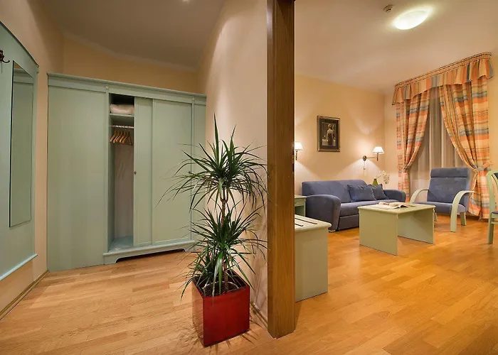 Ξενοδοχείο Grandhotel Zvon 4*